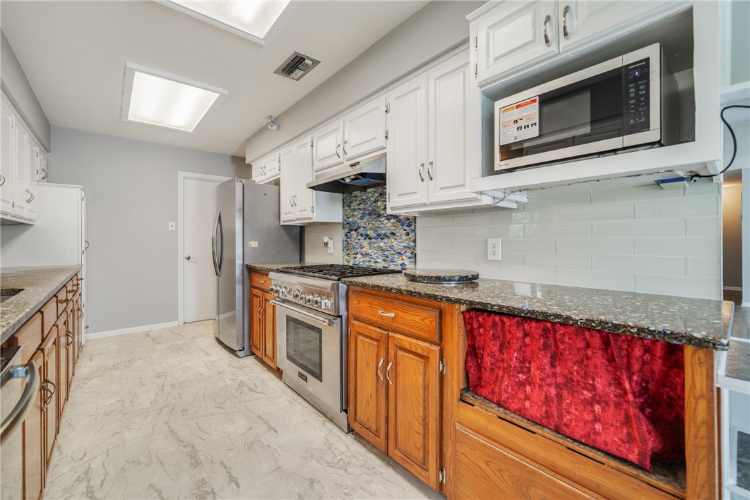 13713 Eaglesnest Bay Dr