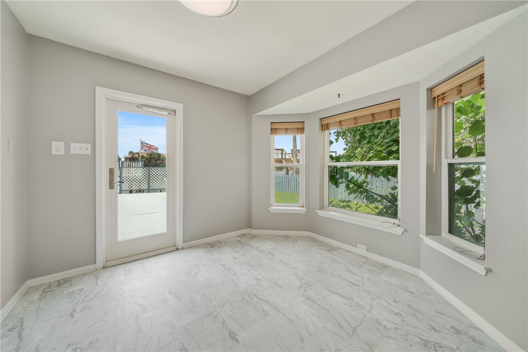 13713 Eaglesnest Bay Dr