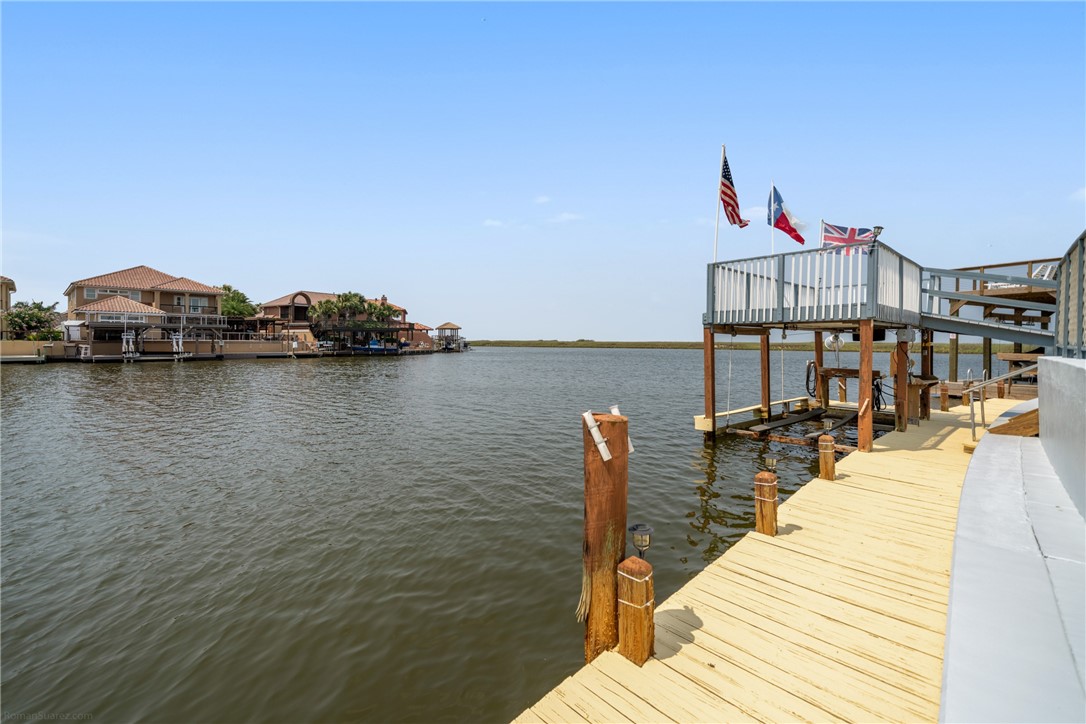 13713 Eaglesnest Bay Dr