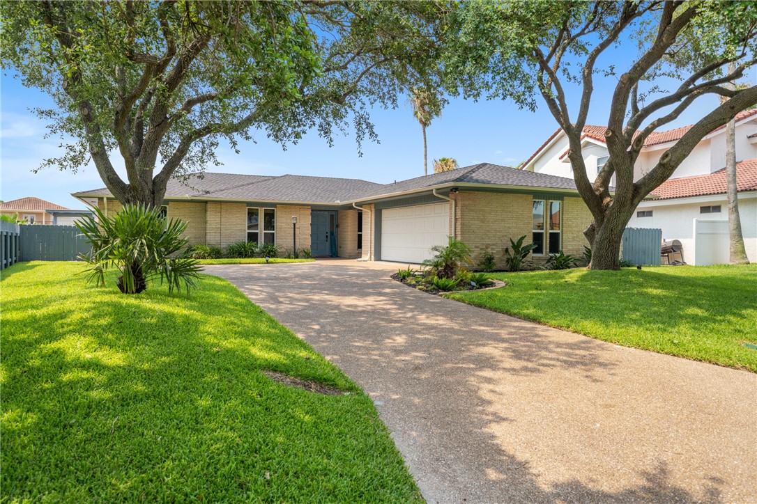 13713 Eaglesnest Bay Dr