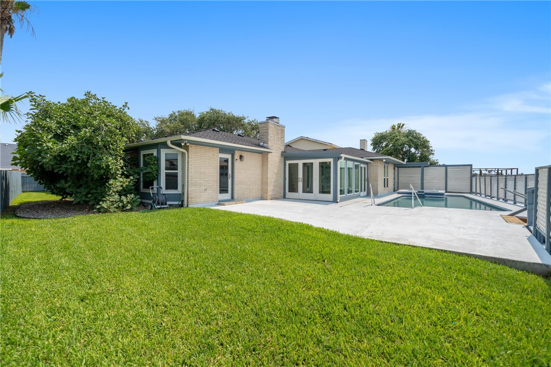 13713 Eaglesnest Bay Dr