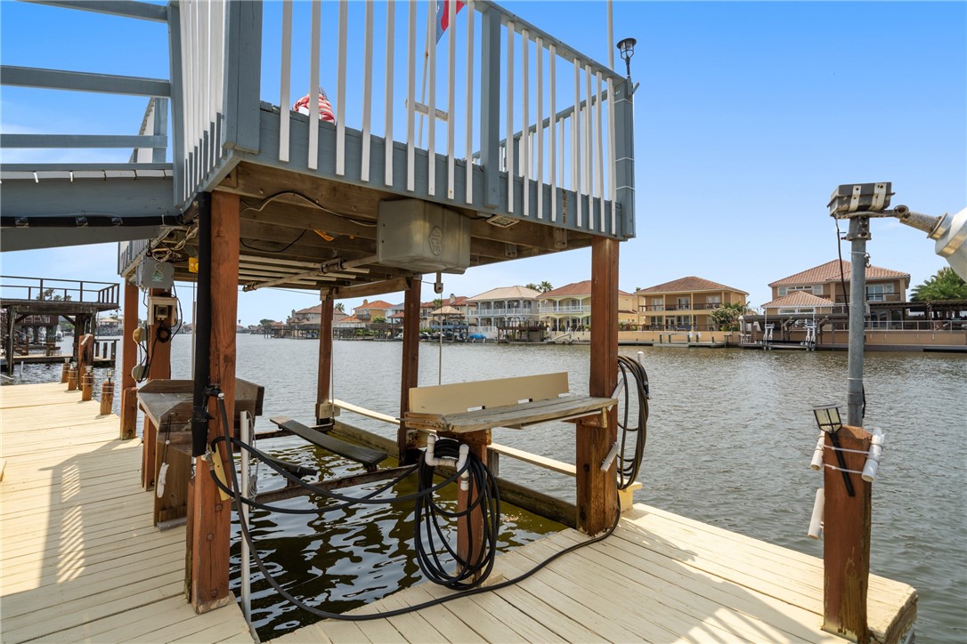 13713 Eaglesnest Bay Dr