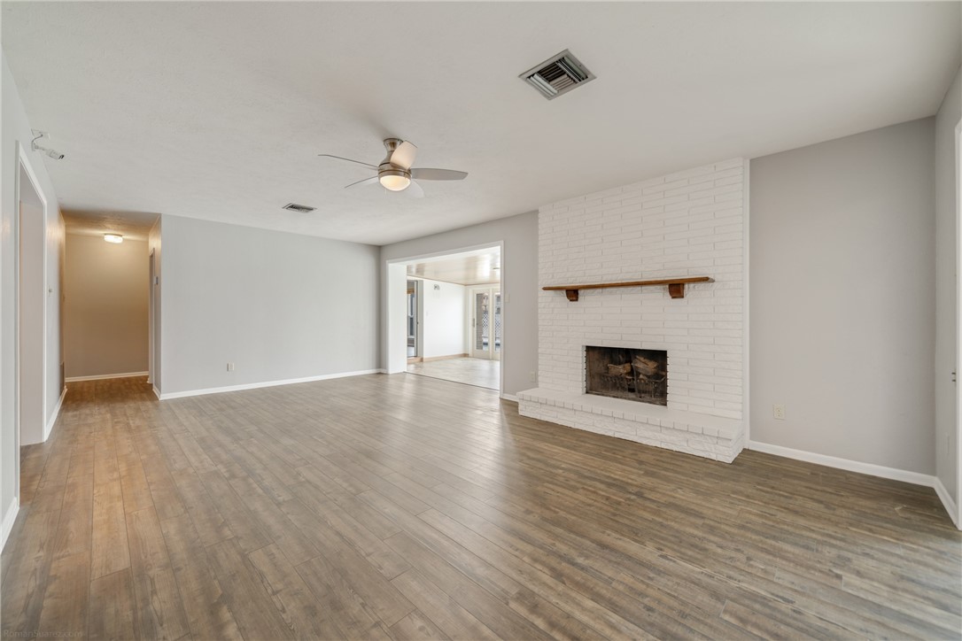 13713 Eaglesnest Bay Dr