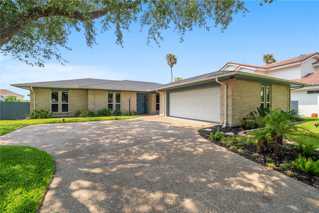 13713 Eaglesnest Bay Dr