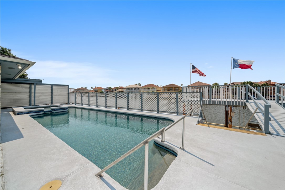 13713 Eaglesnest Bay Dr