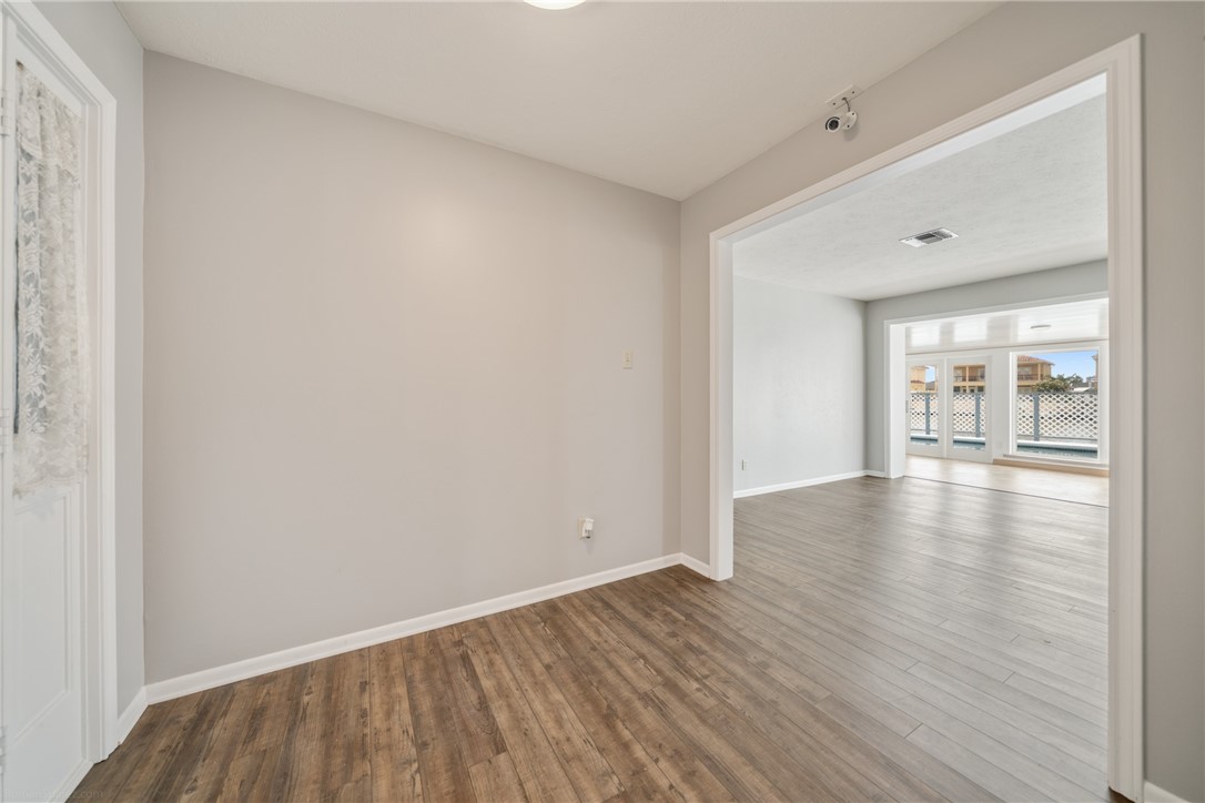 13713 Eaglesnest Bay Dr