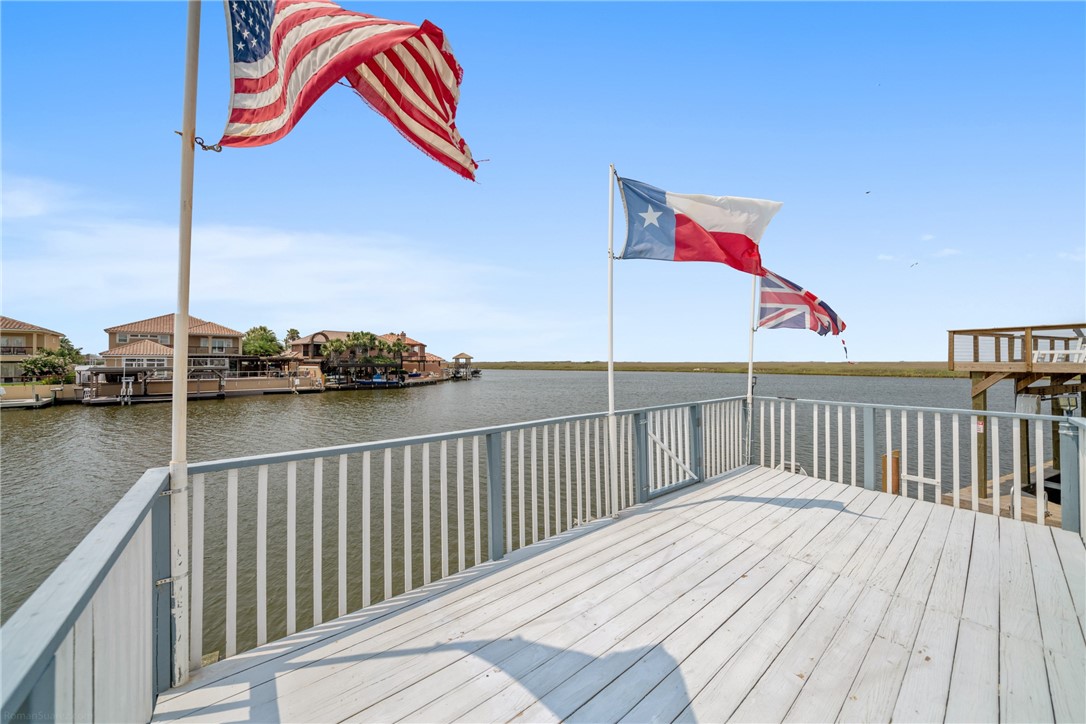 13713 Eaglesnest Bay Dr