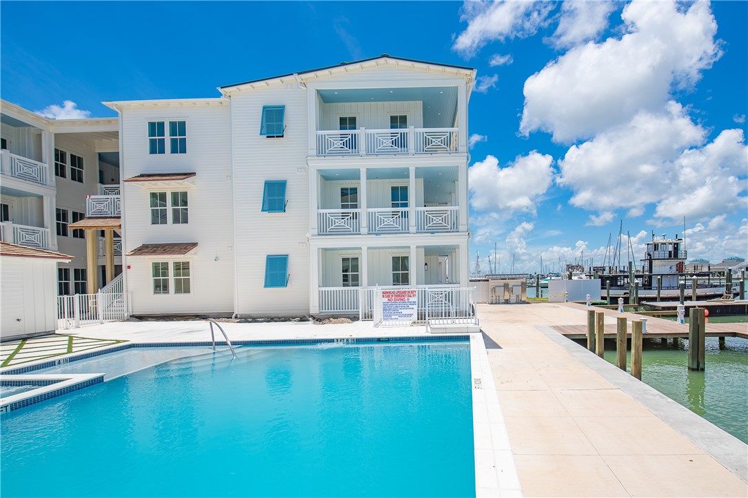136 W Cotter Ave 10