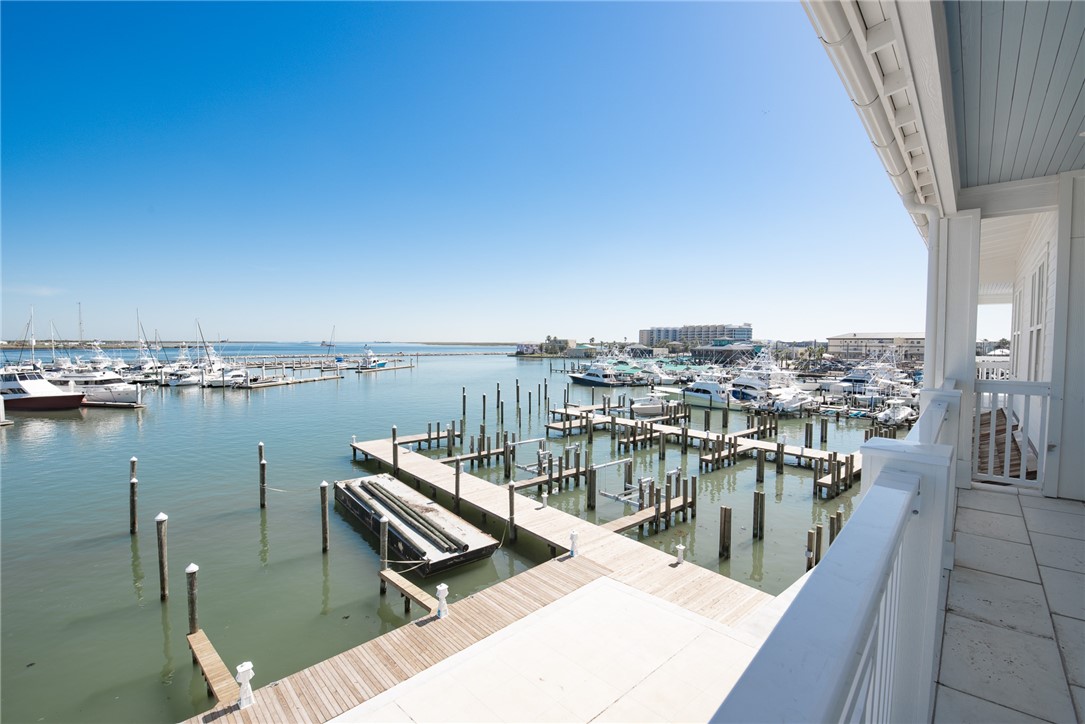 136 W Cotter Ave 10