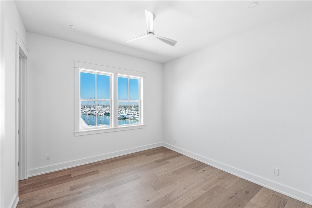 136 W Cotter Ave 10