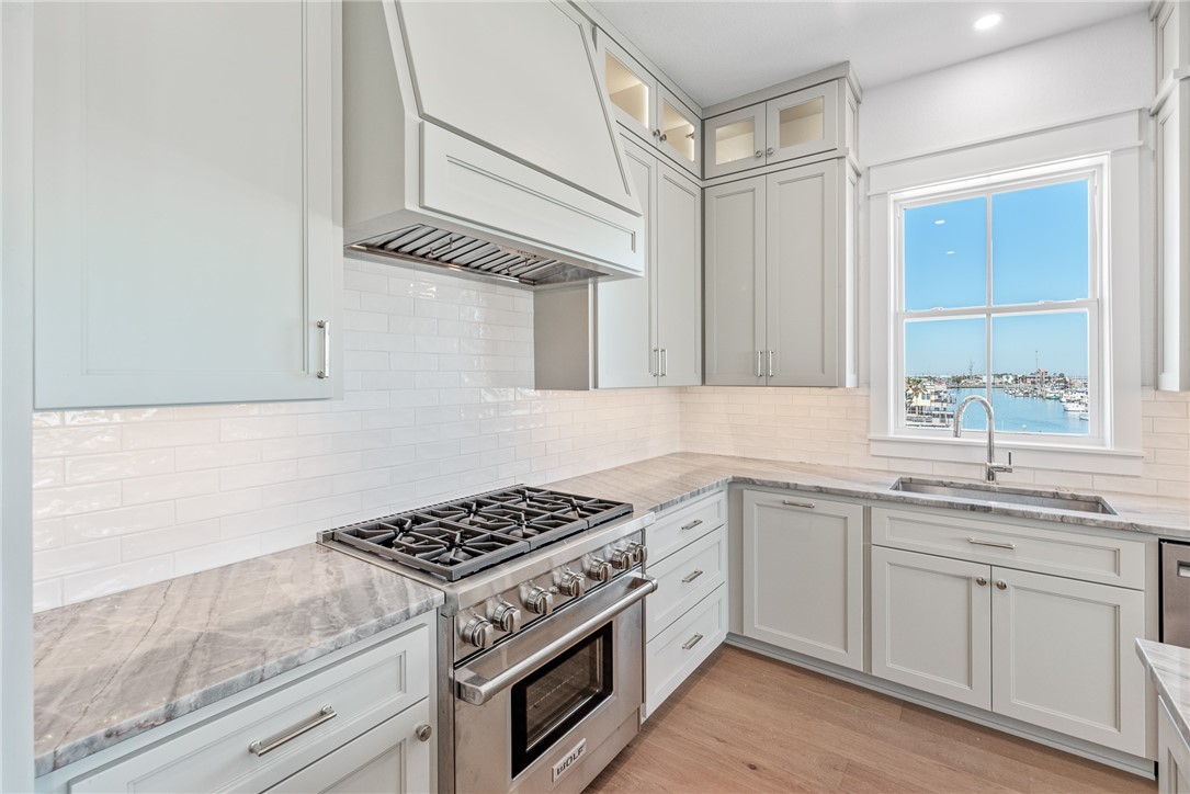 136 W Cotter Ave 10