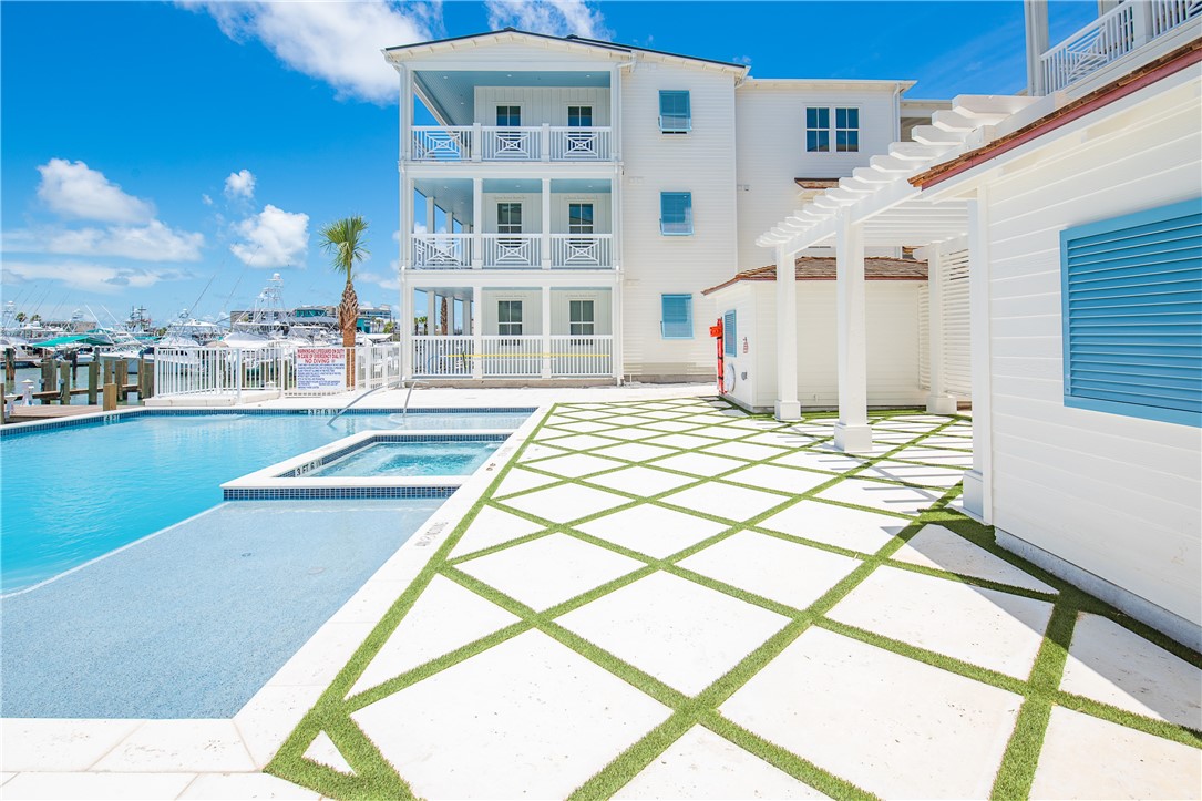 136 W Cotter Ave 10