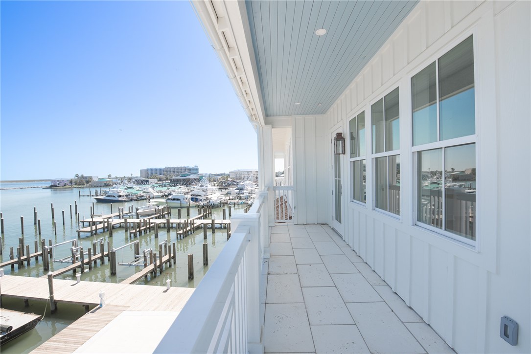136 W Cotter Ave 10