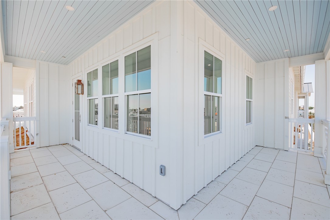 136 W Cotter Ave 10
