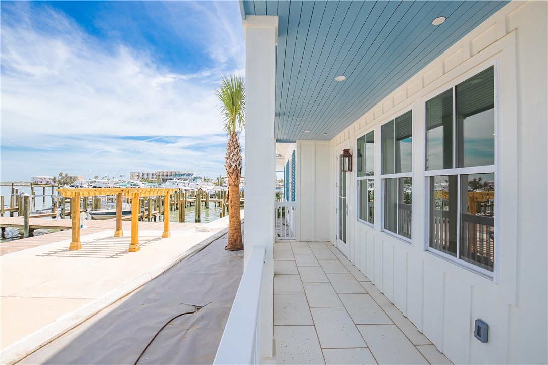 136 W Cotter Ave 6