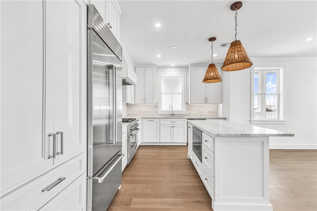 136 W Cotter Ave 6