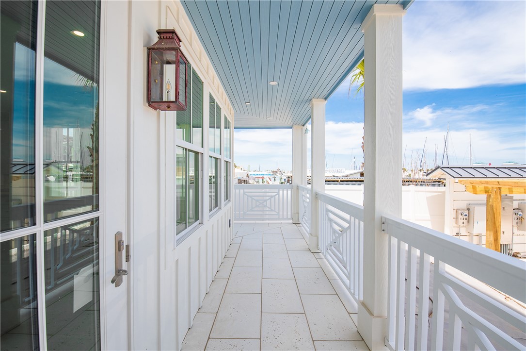 136 W Cotter Ave 6