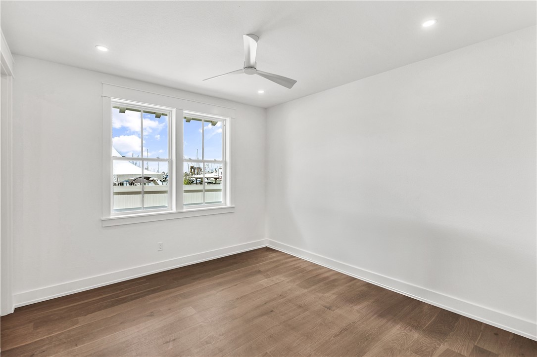 136 W Cotter Ave 6