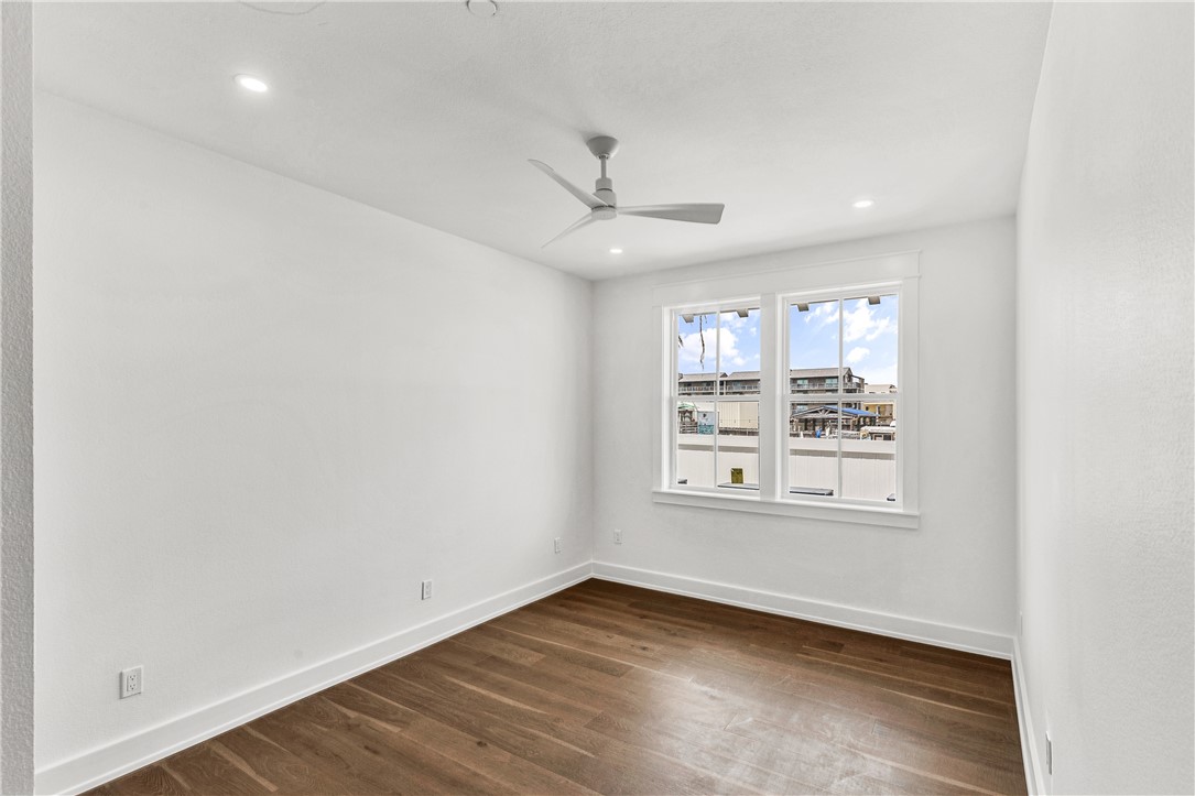 136 W Cotter Ave 6