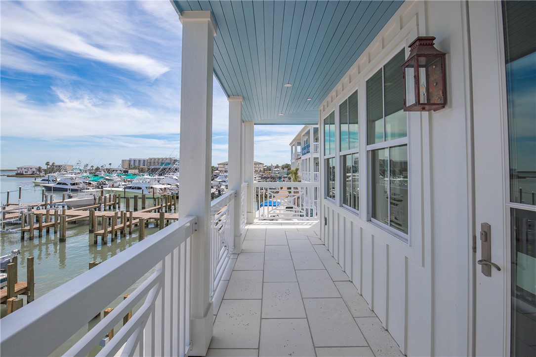 136 W Cotter Ave 8
