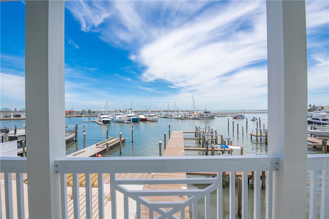 136 W Cotter Ave 8