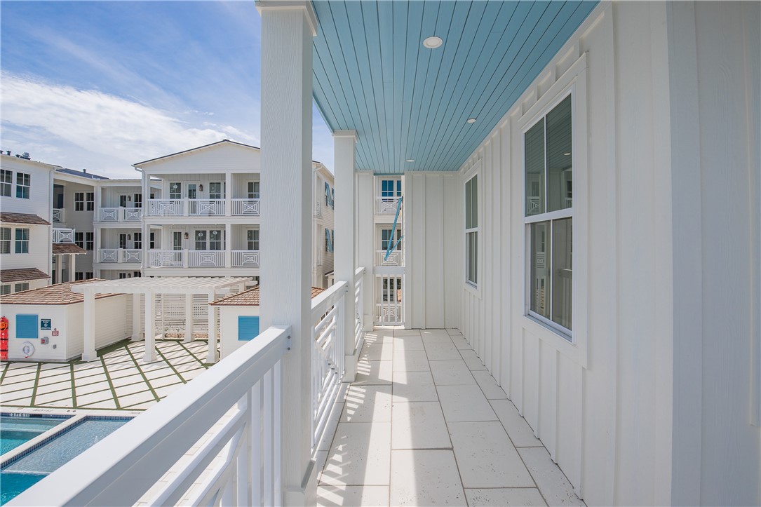 136 W Cotter Ave 8