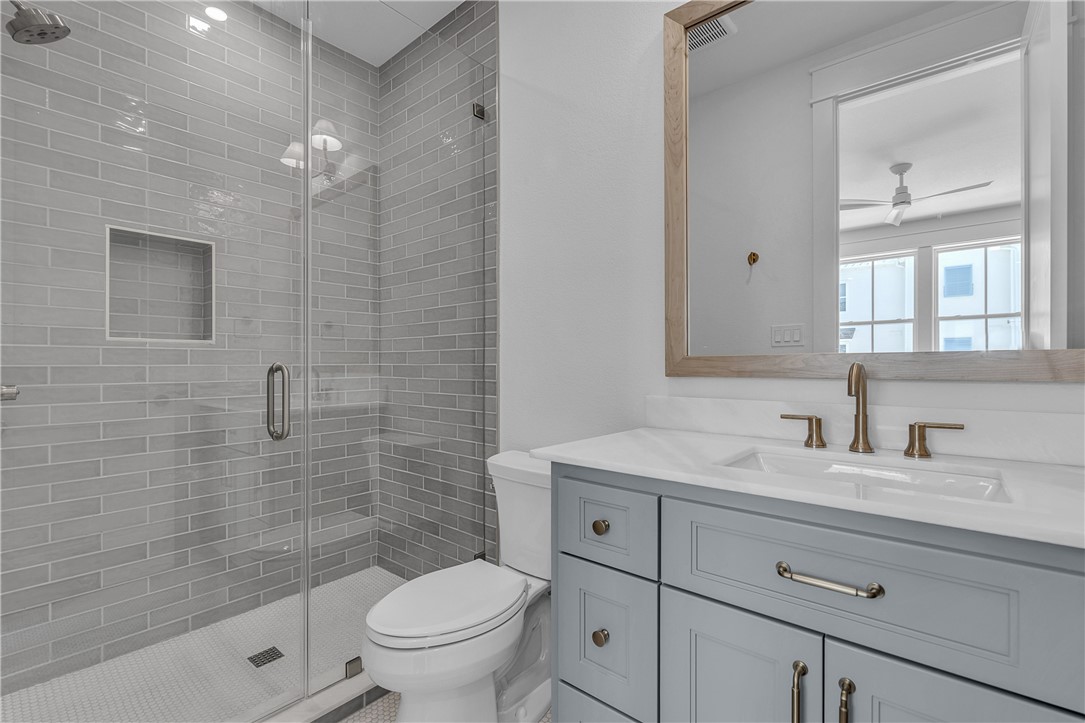 136 W Cotter Ave 8