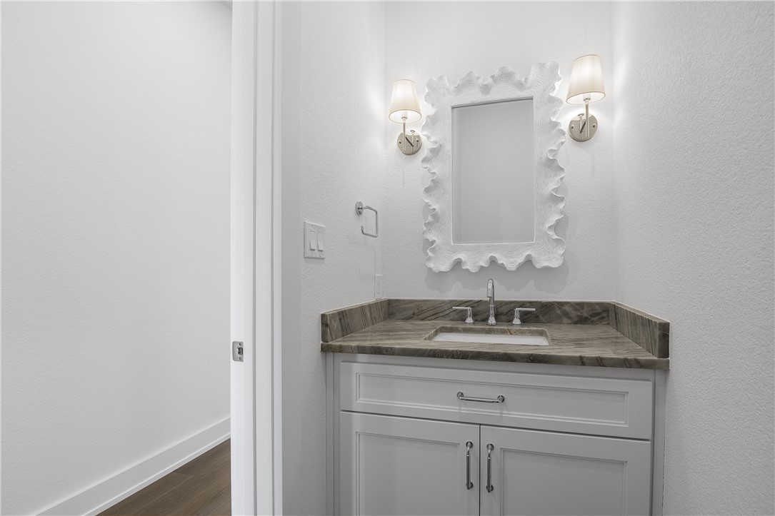 136 W Cotter Ave 11