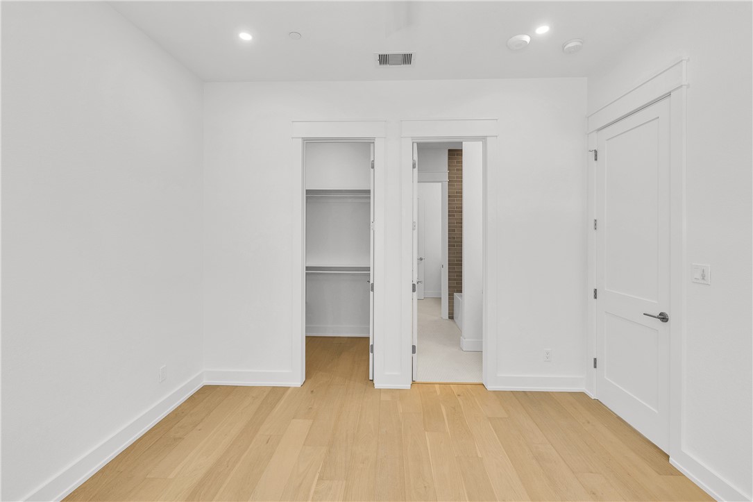 136 W Cotter Ave 13