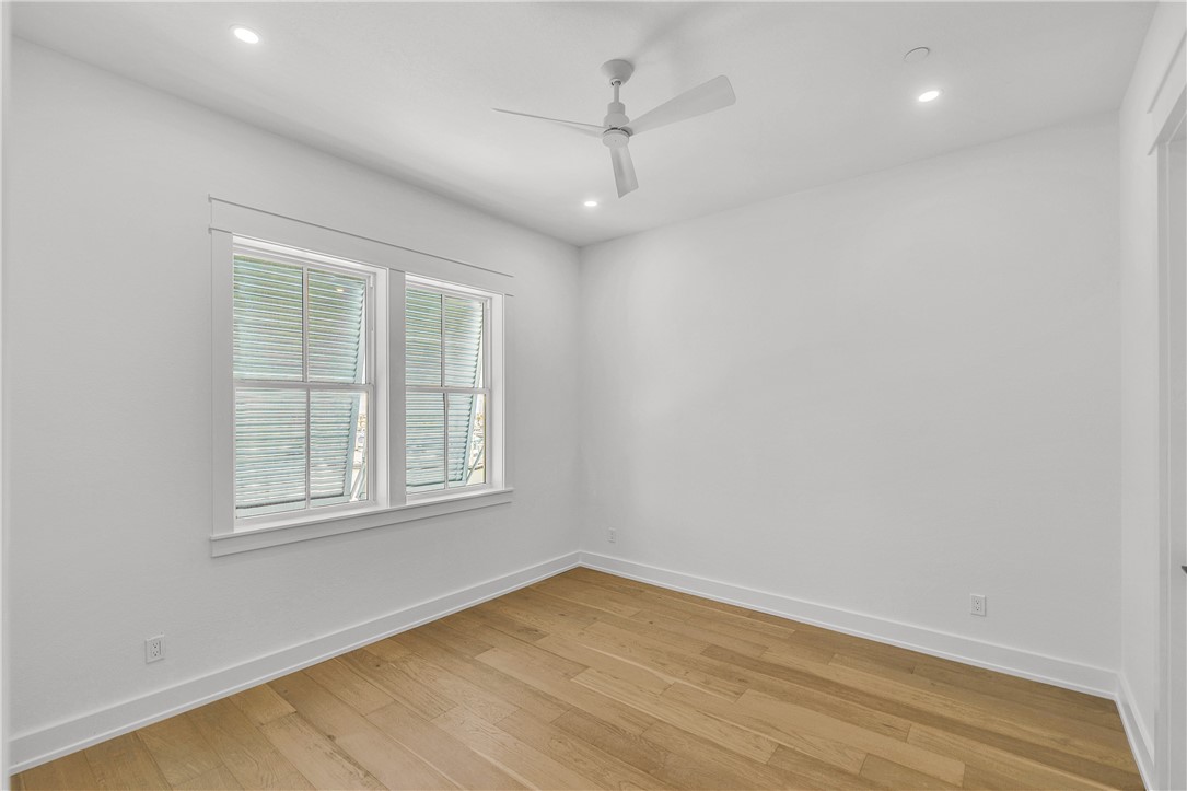 136 W Cotter Ave 13