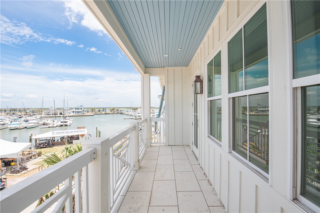 136 W Cotter Ave 13