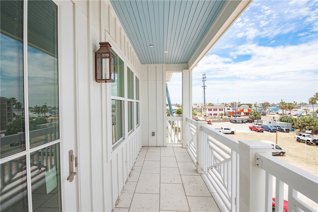 136 W Cotter Ave 13