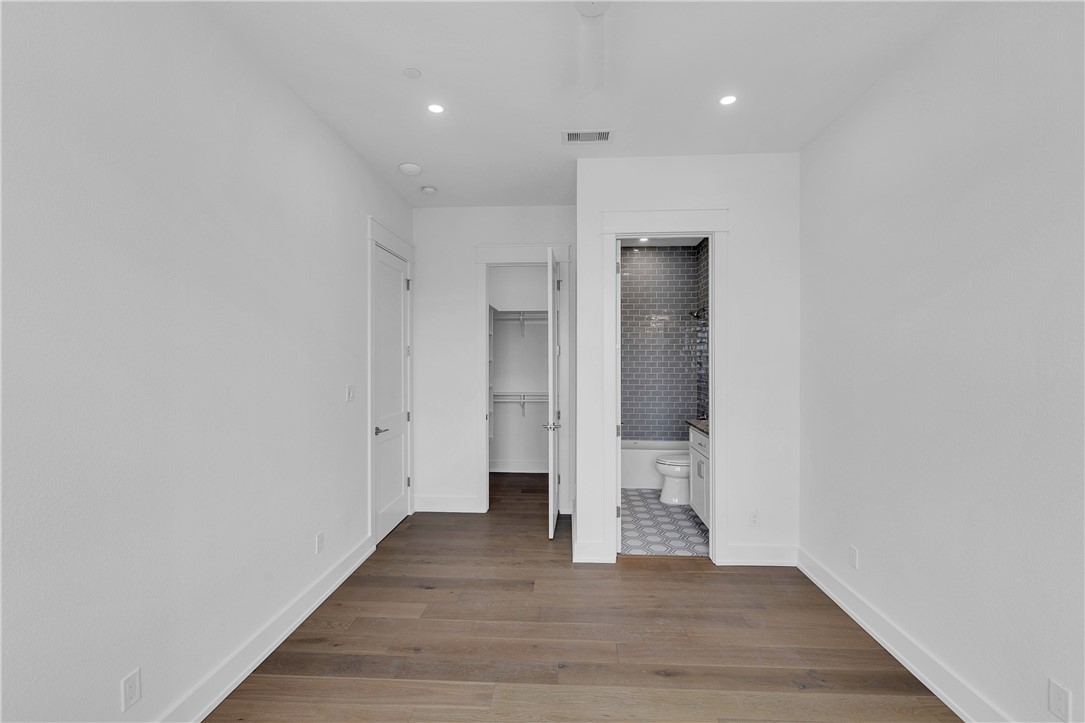 136 W Cotter Ave 14