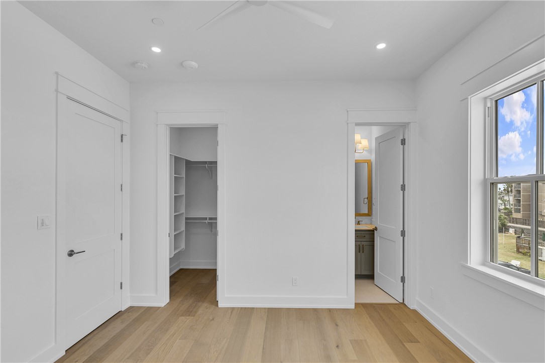 136 W Cotter Ave 14