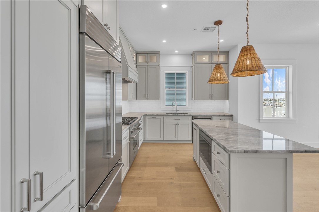 136 W Cotter Ave 14