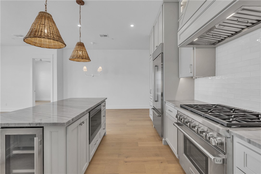136 W Cotter Ave 14