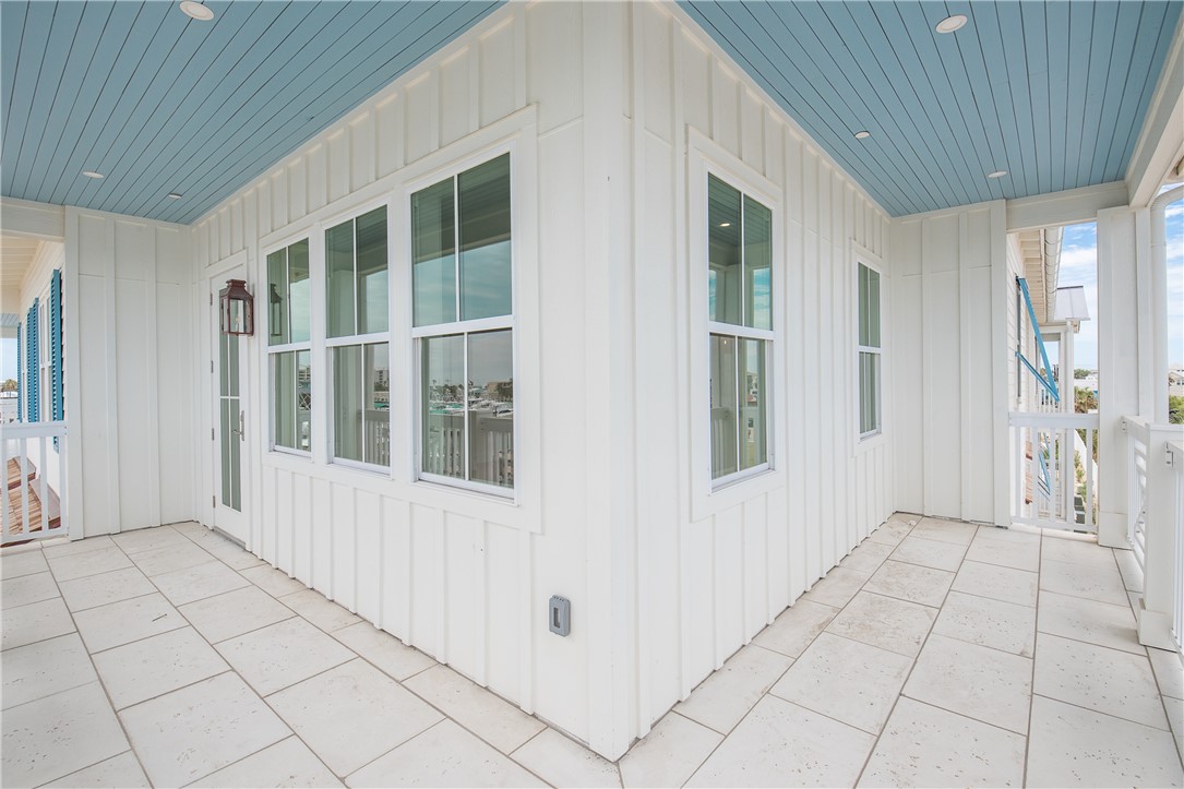 136 W Cotter Ave 14