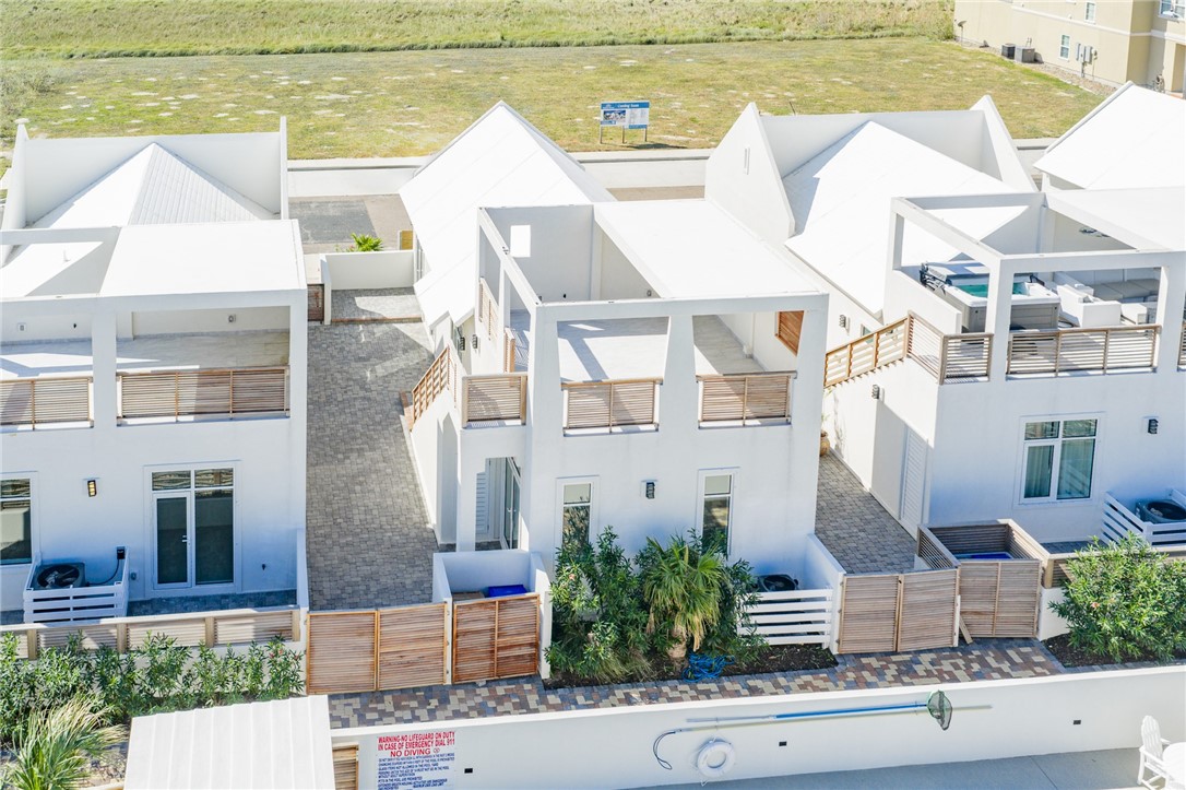 114 Porto Villageo Dr