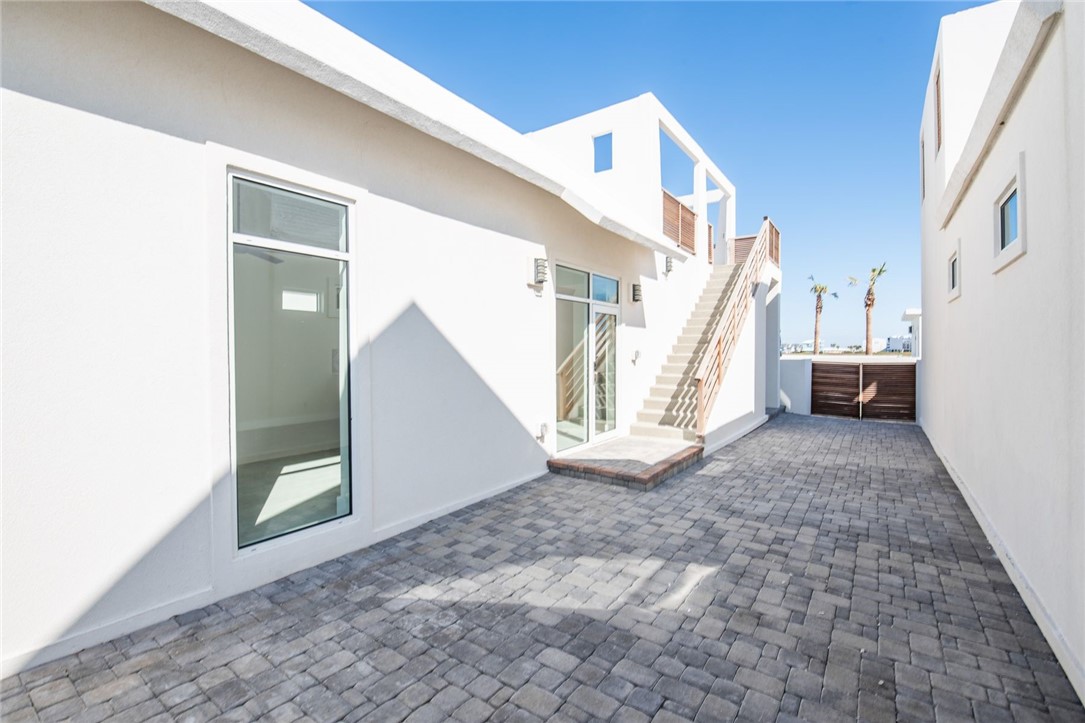 114 Porto Villageo Dr