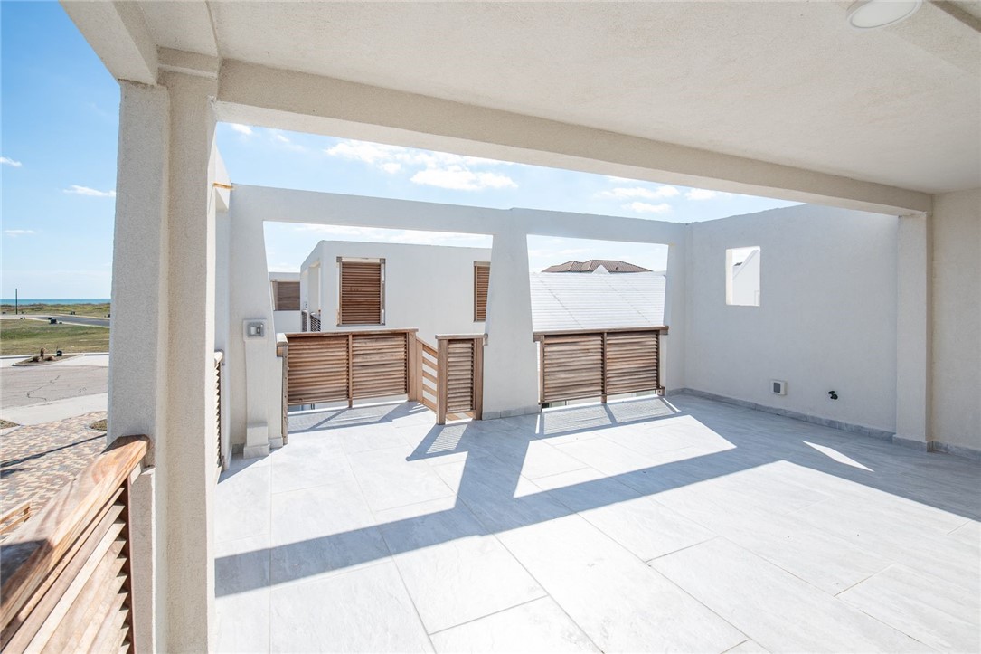 114 Porto Villageo Dr