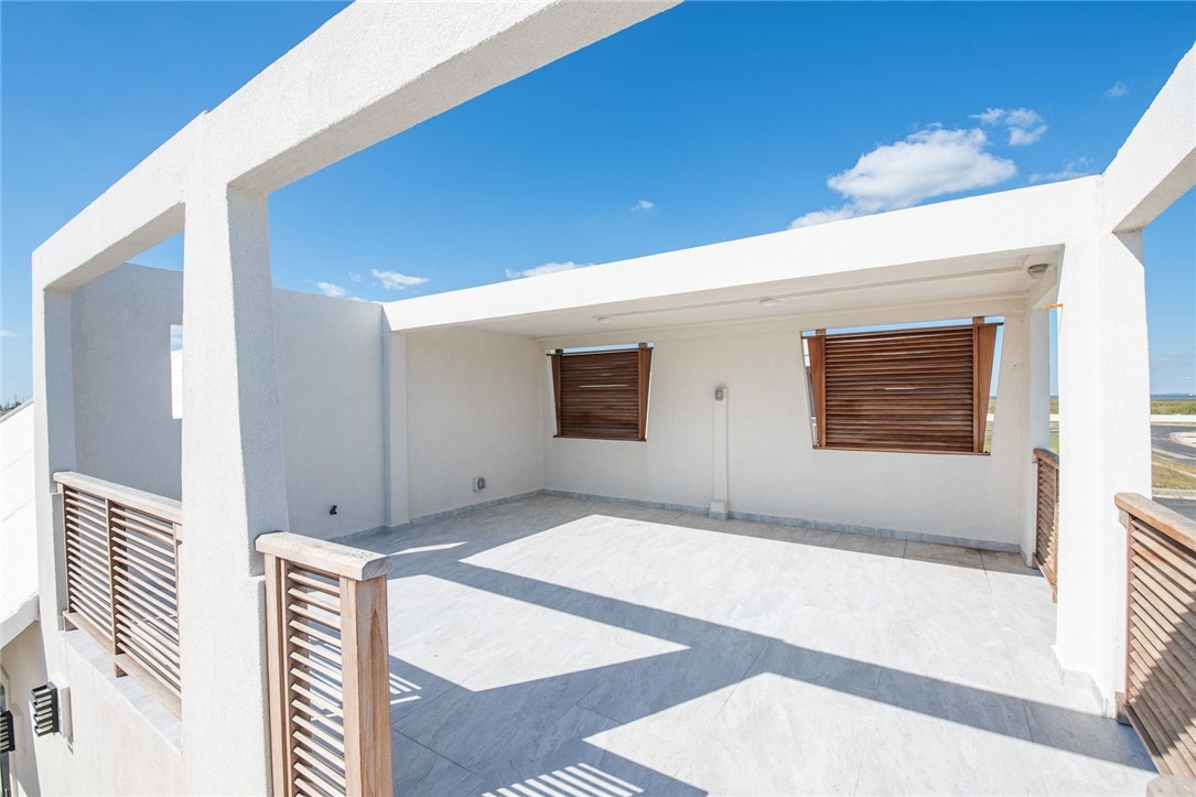 114 Porto Villageo Dr