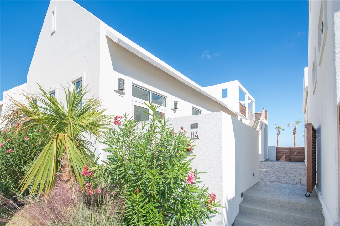 114 Porto Villageo Dr