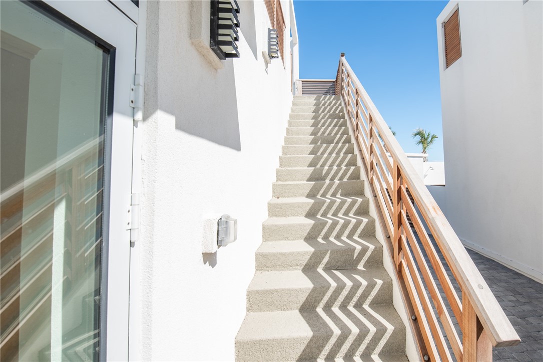 114 Porto Villageo Dr