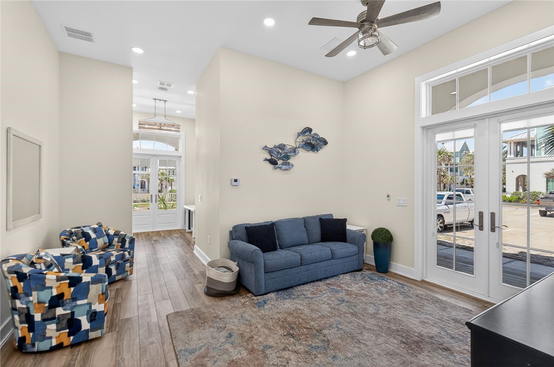 186 Sunrise Ave