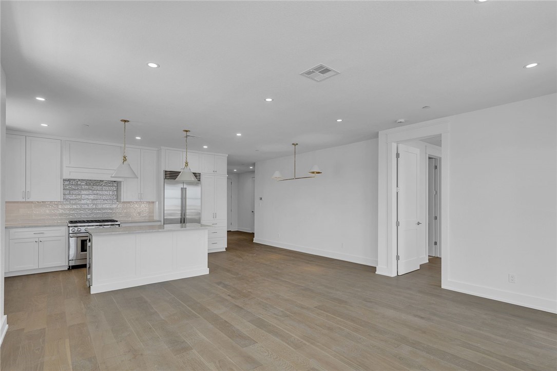 136 W Cotter Ave 24