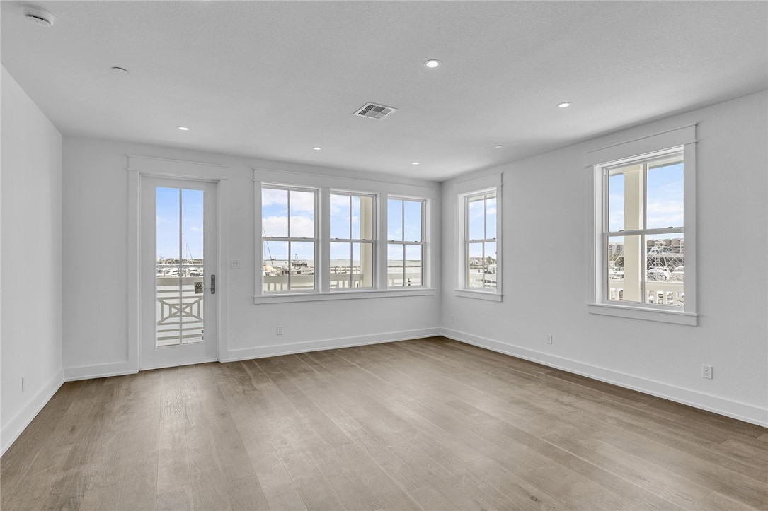 136 W Cotter Ave 24