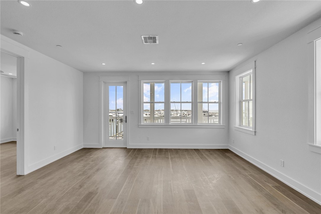 136 W Cotter Ave 24