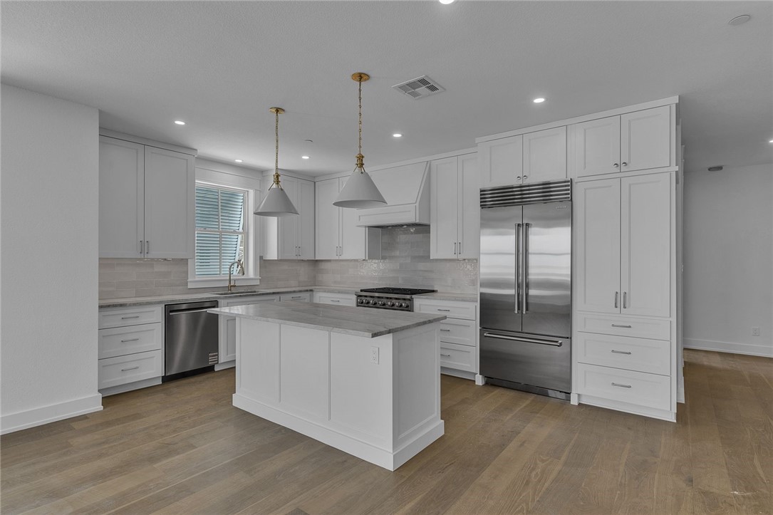 136 W Cotter Ave 24