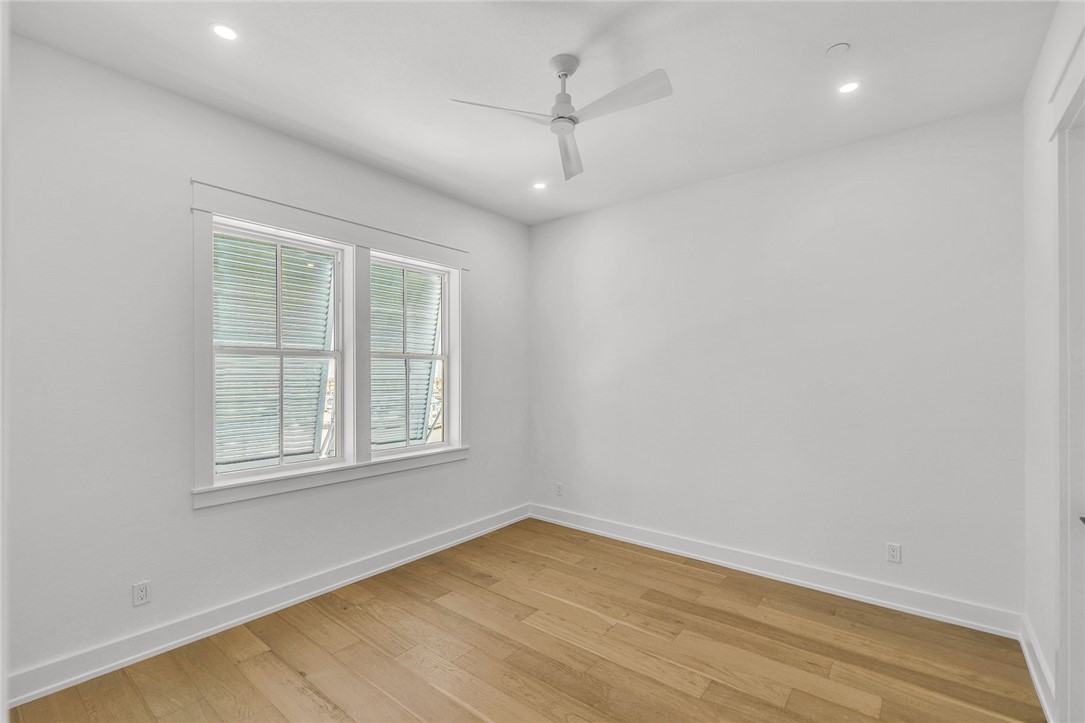 136 W Cotter Ave 25