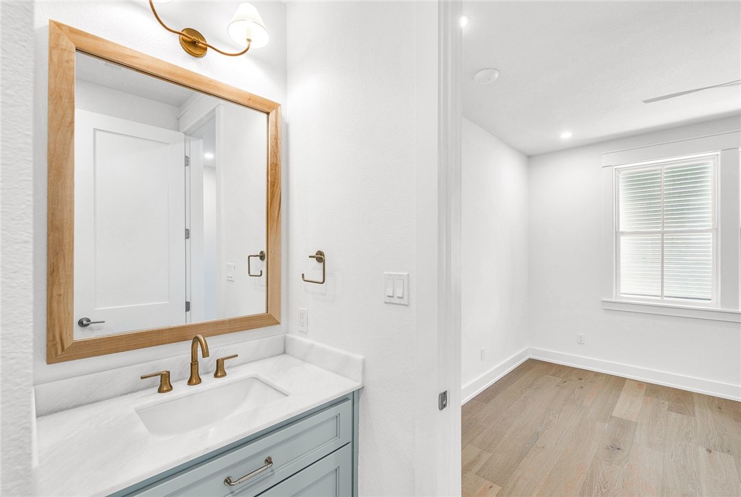 136 W Cotter Ave 17